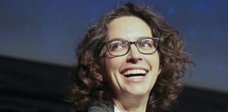 Michelle Paradise talks Discovery in latest Issue of Star Trek Magazine